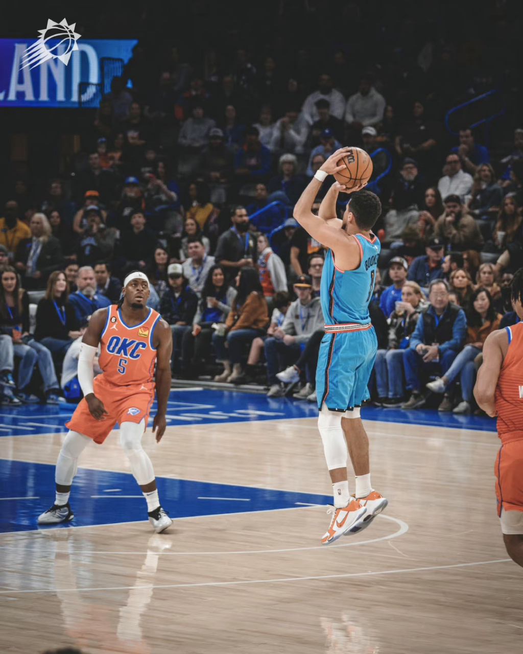 雷霆鏖战热火，布克点燃赛场