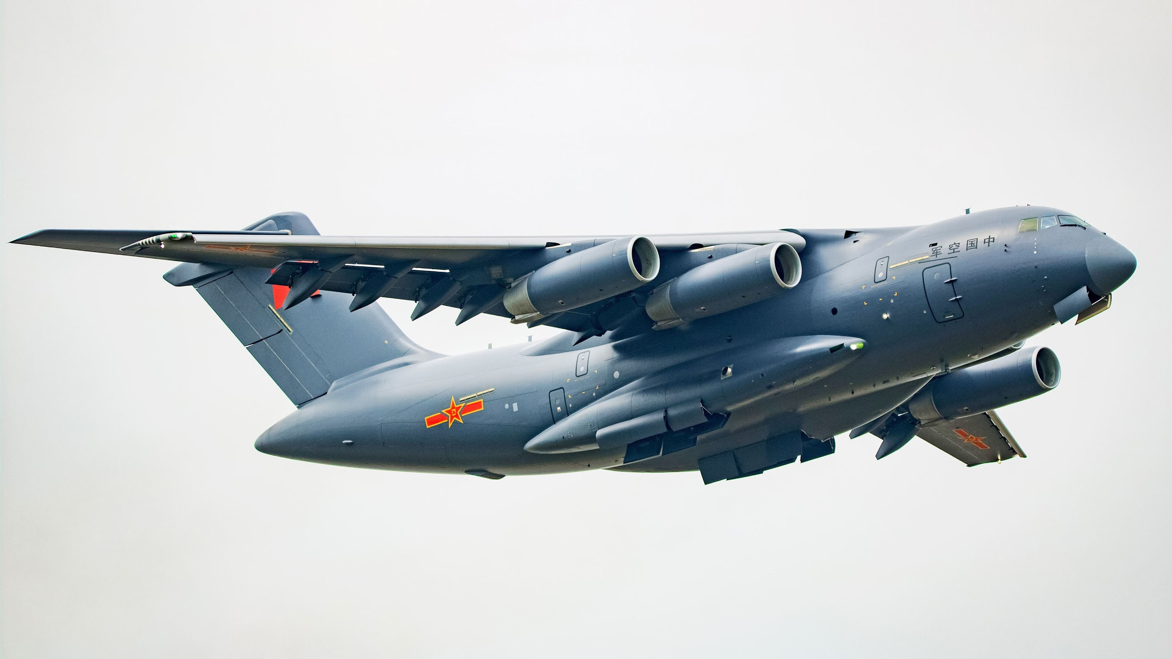 战术与意志的共振，当曼城蓝映射紫金之魂，哈弗茨在生死时刻点亮另一座战场